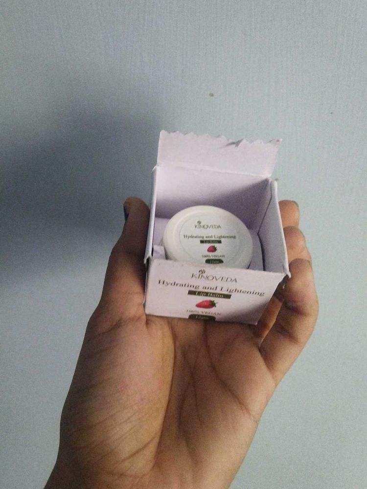 Kinoveda Hydrating &amp; Lightening Balm