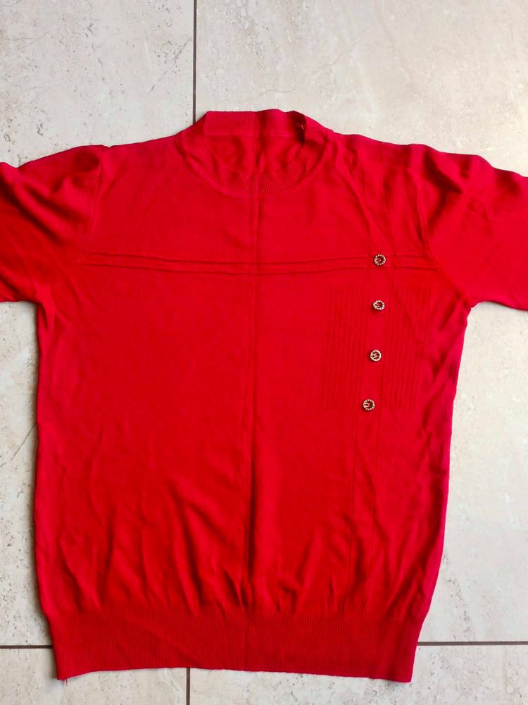Red Pullover t-shirt