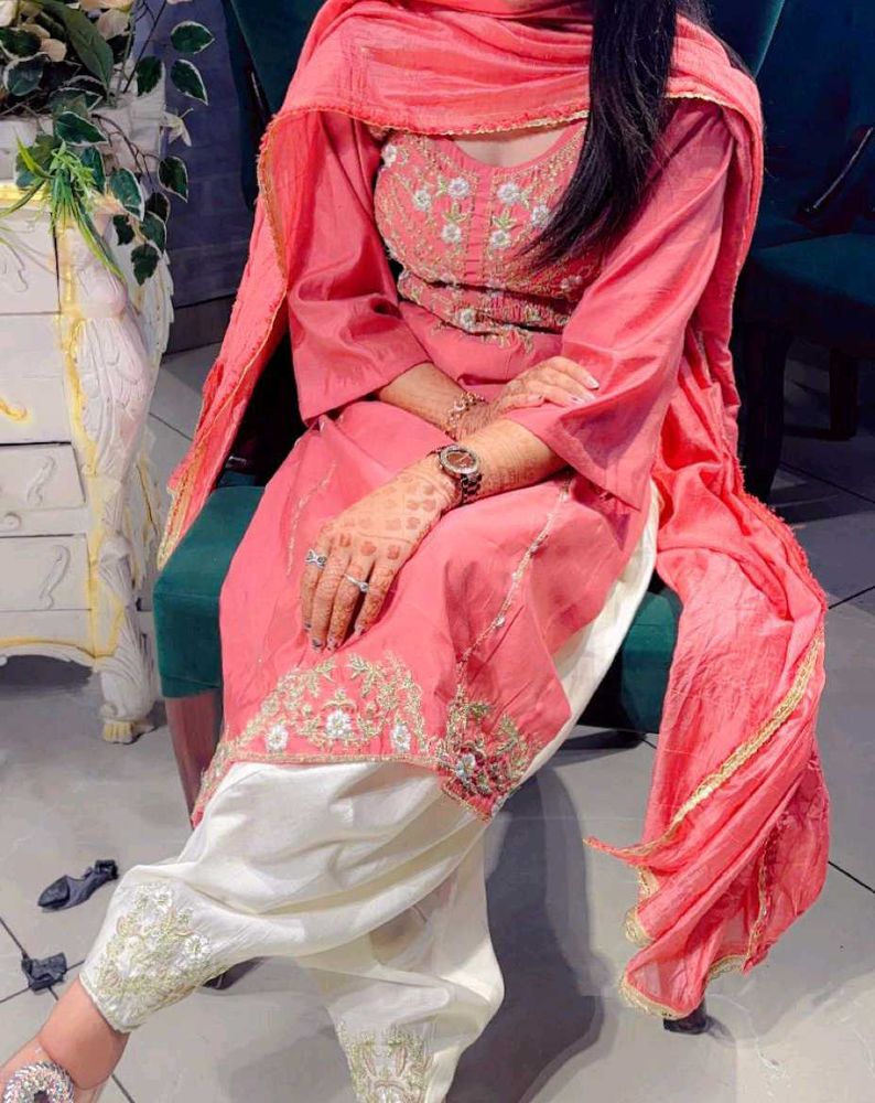 Stiched Elegant Embroidered Kurta Set