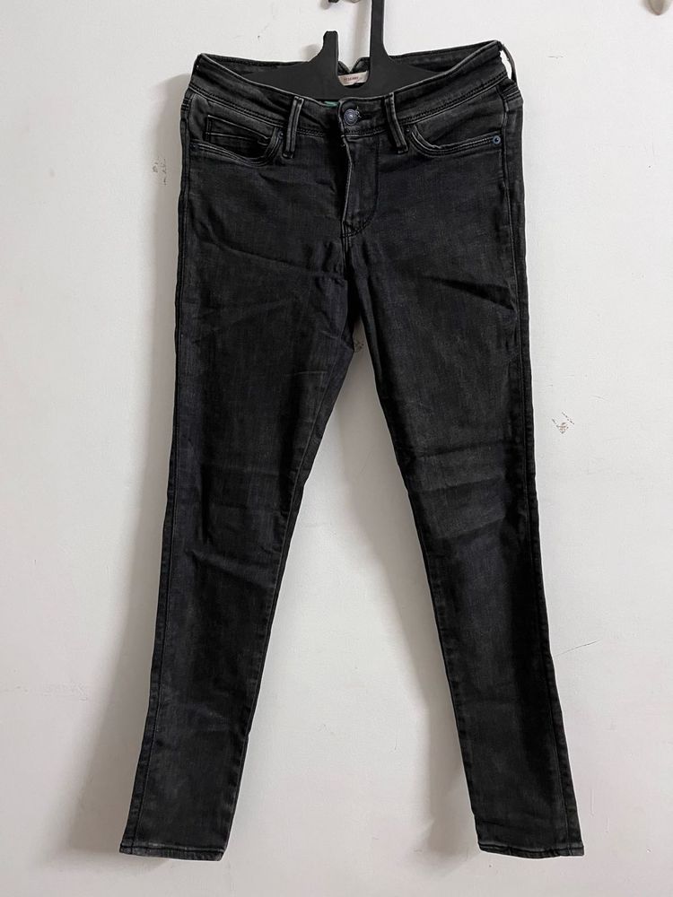Black Levi&#39;s Jeans