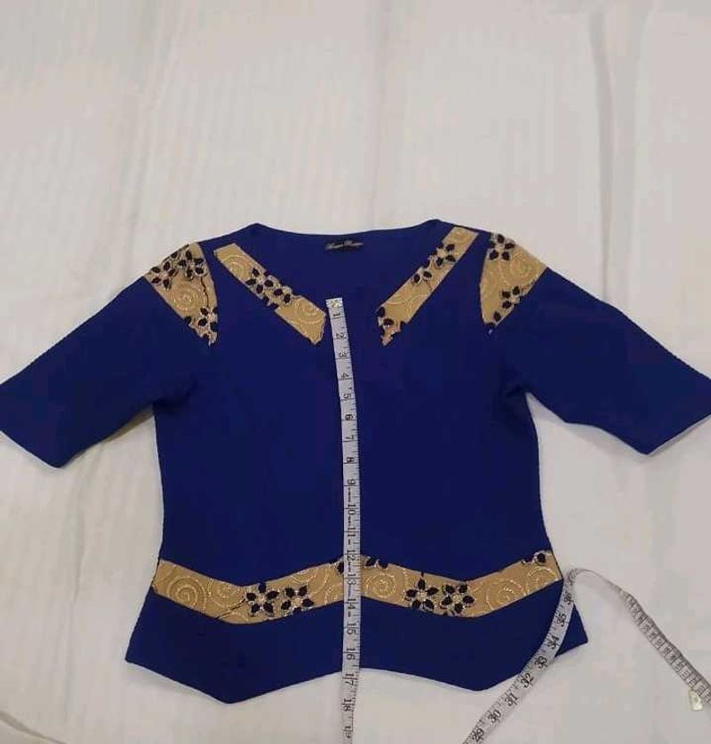Sunday Deginer Top Bust 36 stretchable