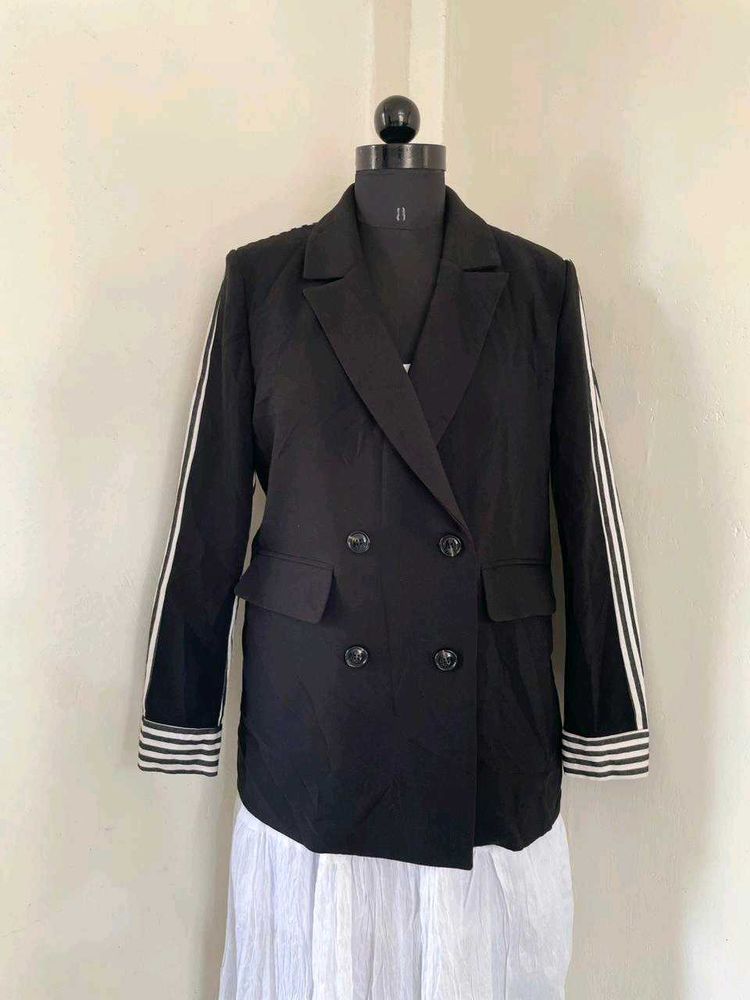 elegant black 🖤 Striped Blazer