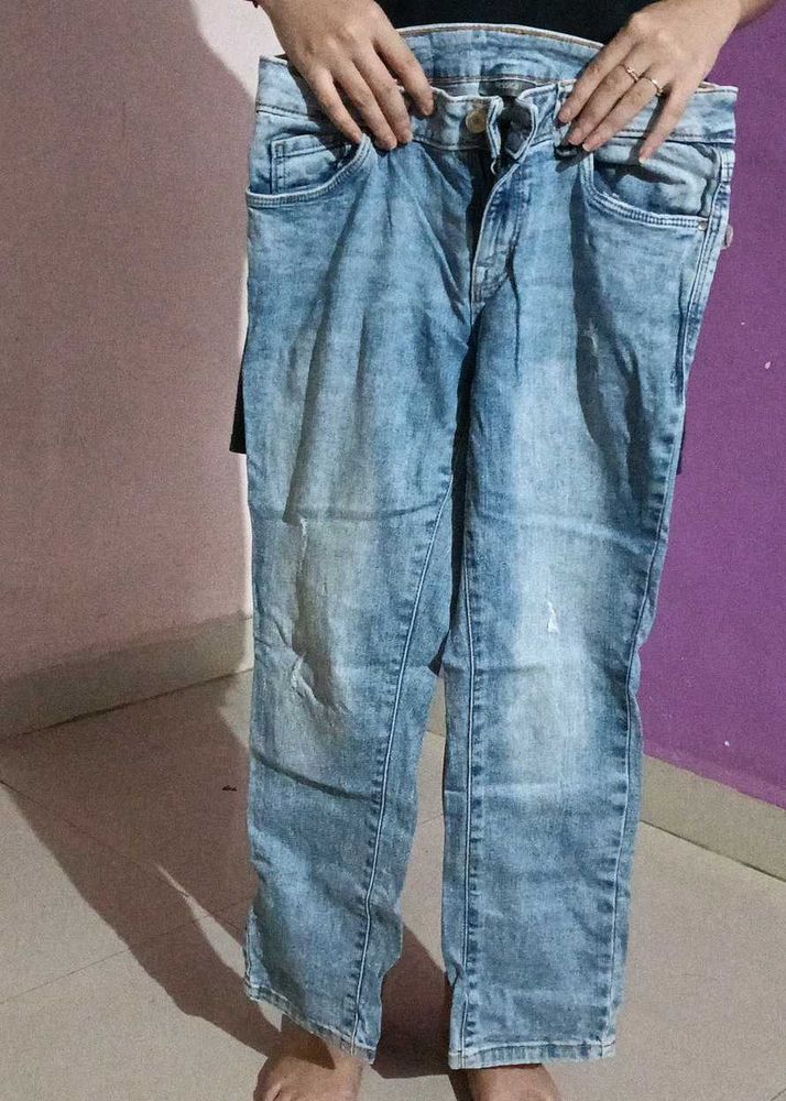 Stylish Light Wash Jeans