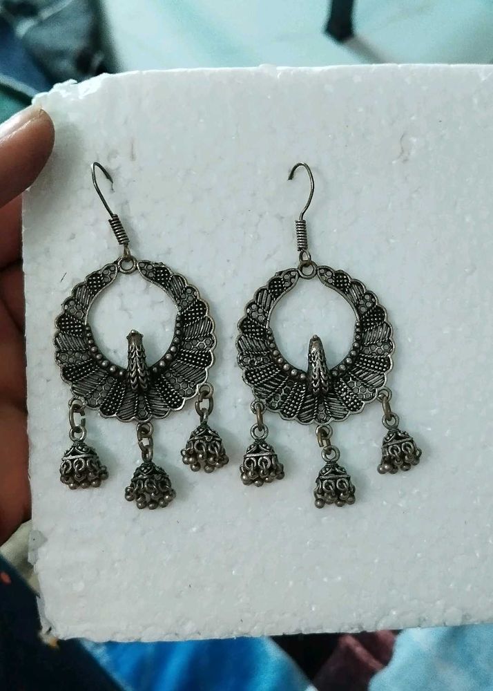 2 Set Of Earing