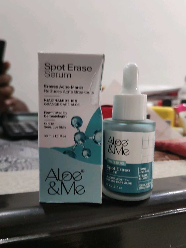Aloe &amp; Me Spot Erase Serum