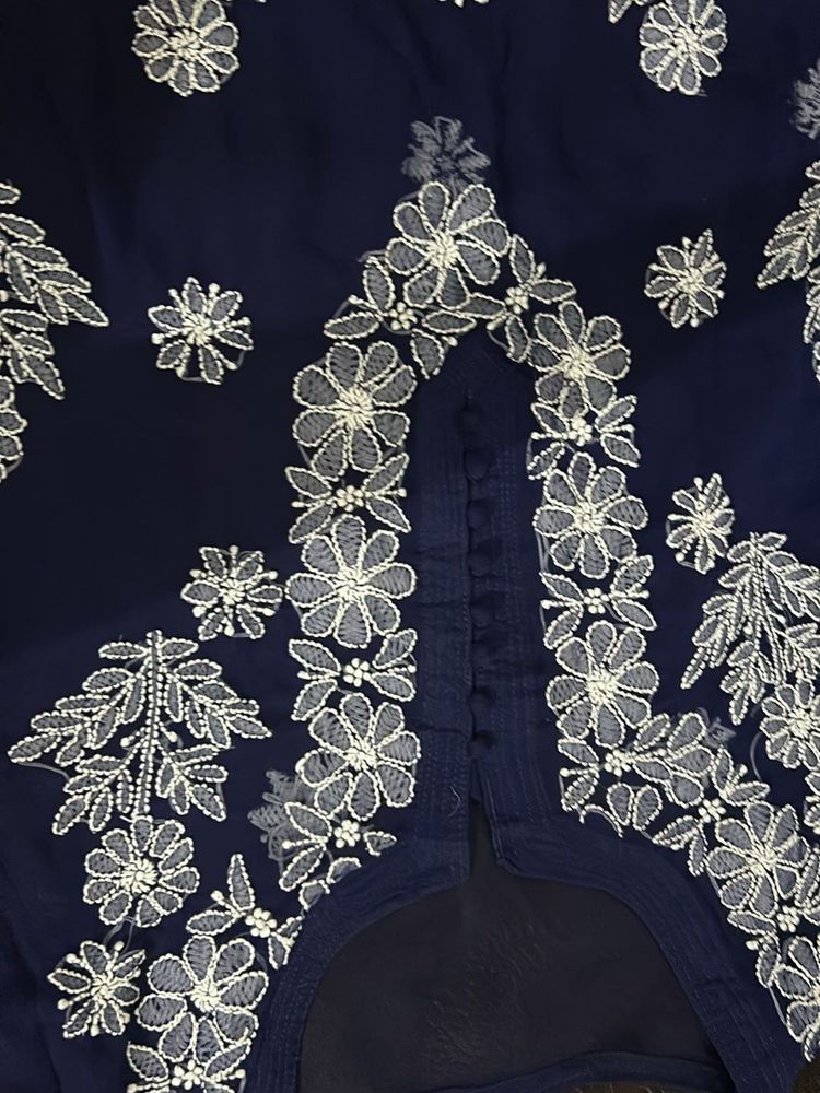 Elegant Blue Embroidered Kurta