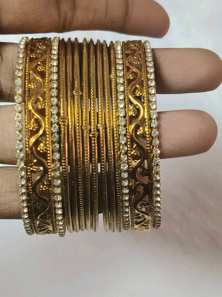 Gold Tone Bangle Set
