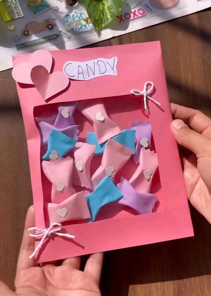 Valentine&#39;s Candy Gift Box