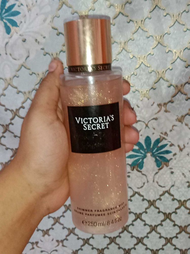 Victoria&#39;s Secret Velvet Petals Shimmer Mist