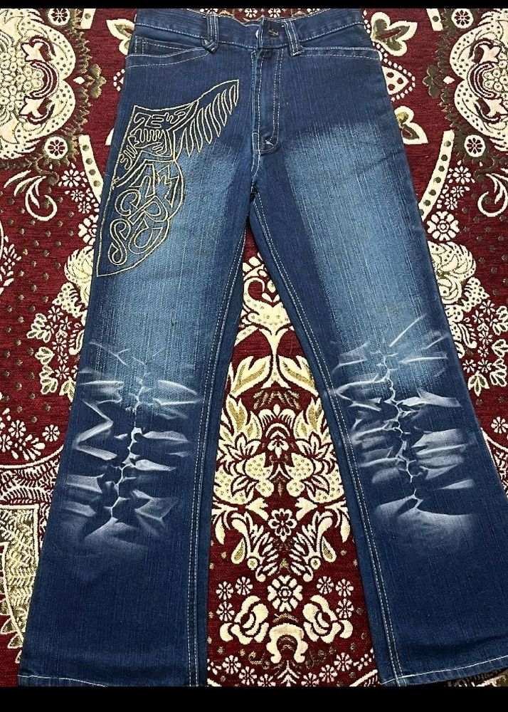 Good Quality And Attractive Blue Jeans For Boys