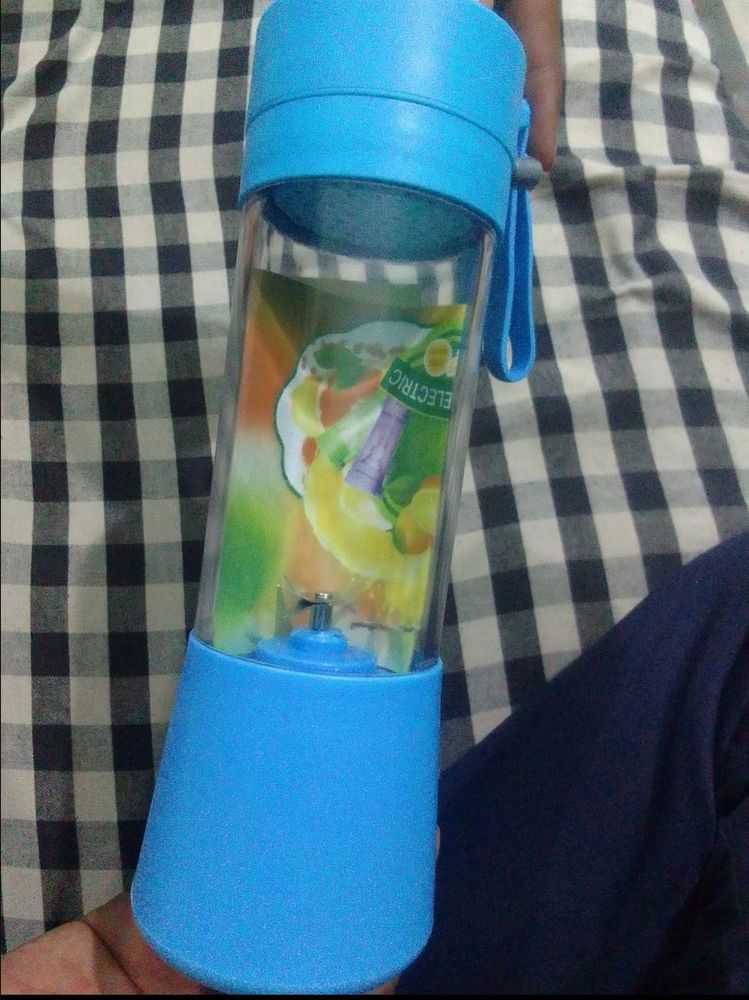 Portable Mini Juicer