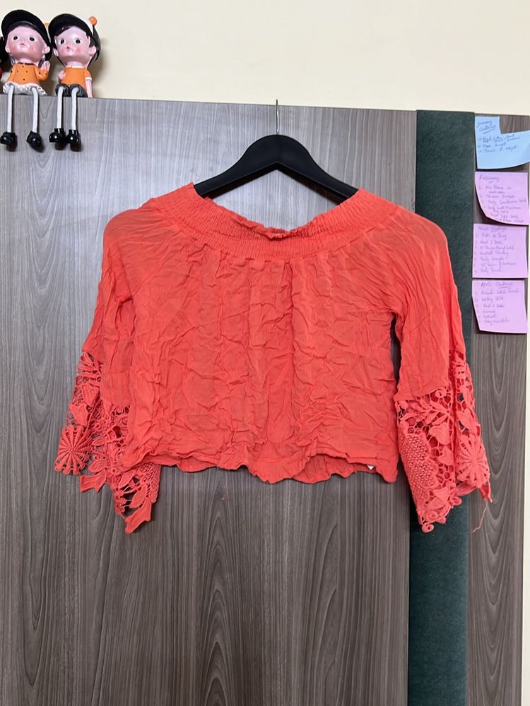 Bardot Top :18