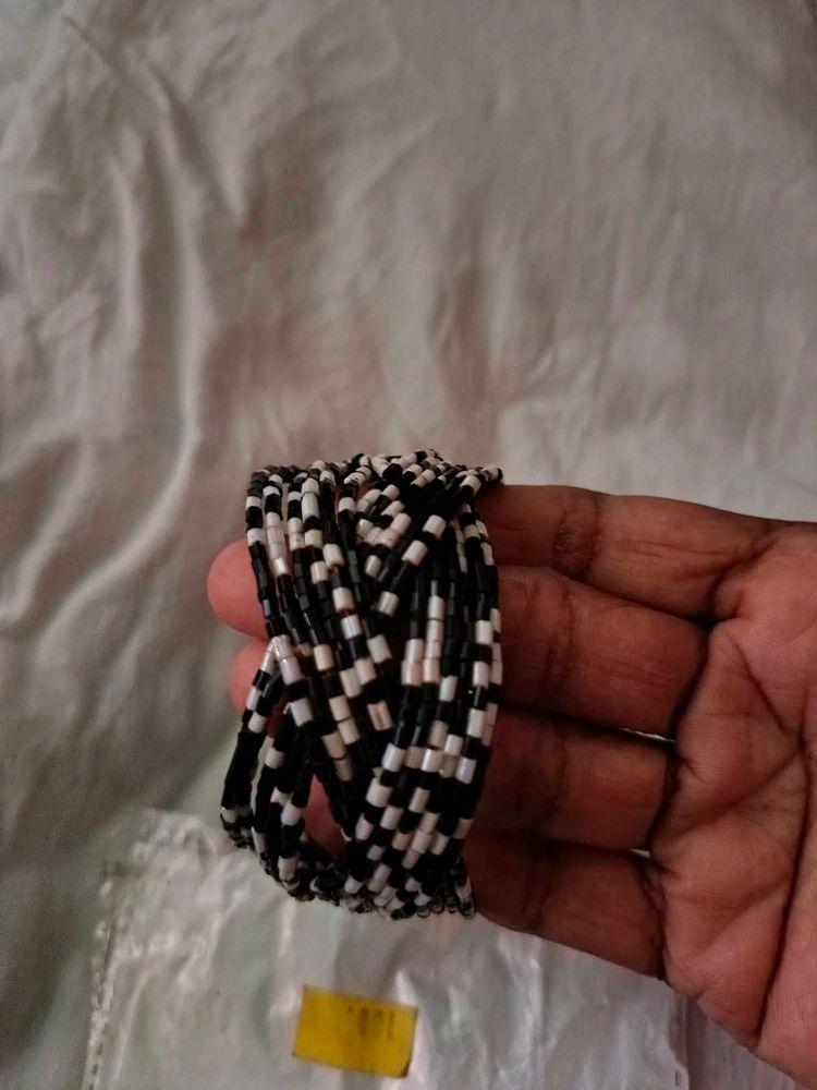 Black &amp; White Beaded Bracelet