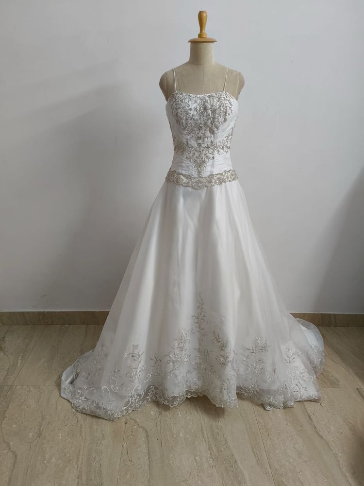 Beautiful wedding dress