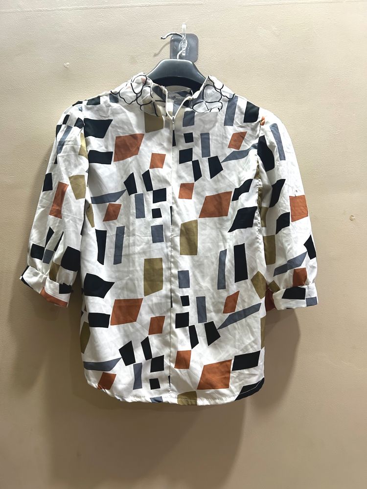 Beautiful Shirt With Embroidered Flower Collar