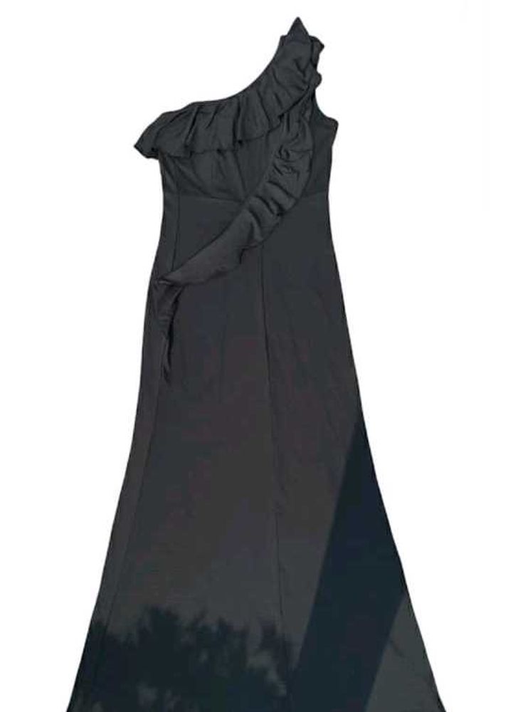 Elegant Black One-Shoulder Dress