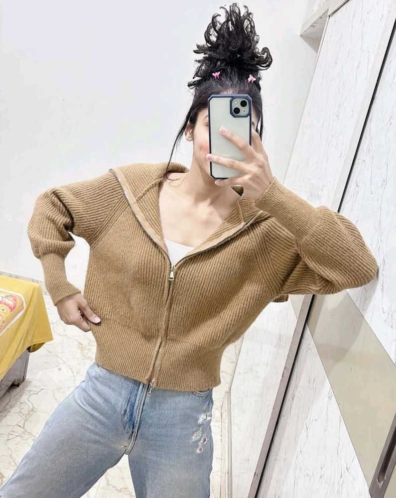 Cozy Brown Knit Zip-Up