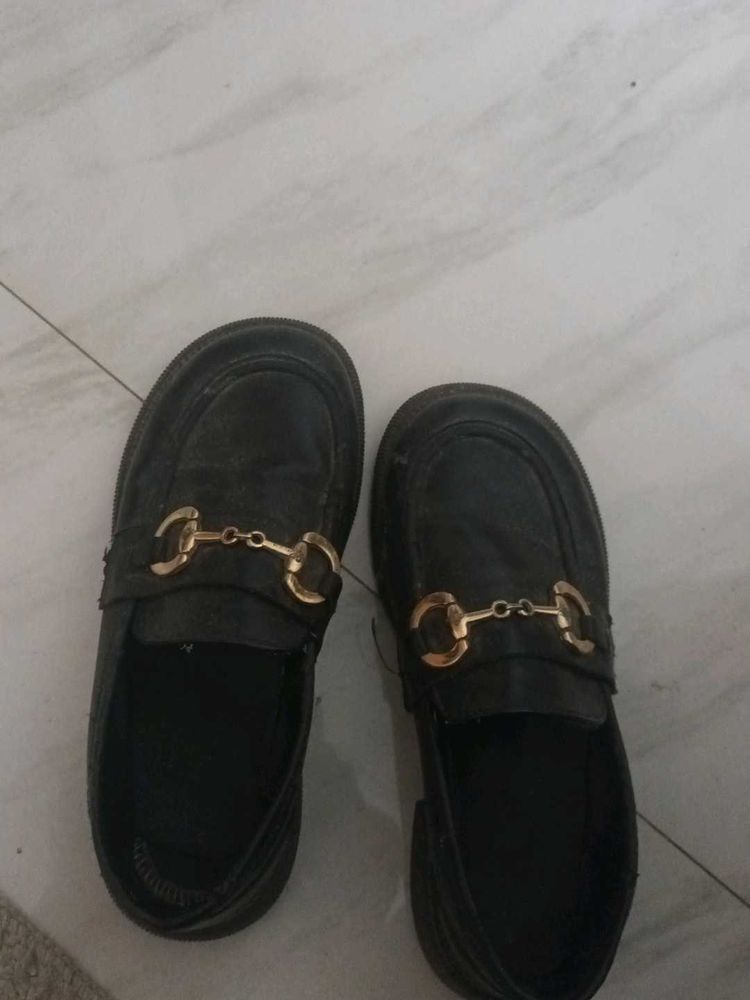 Black aesthetic faux leather loafers
