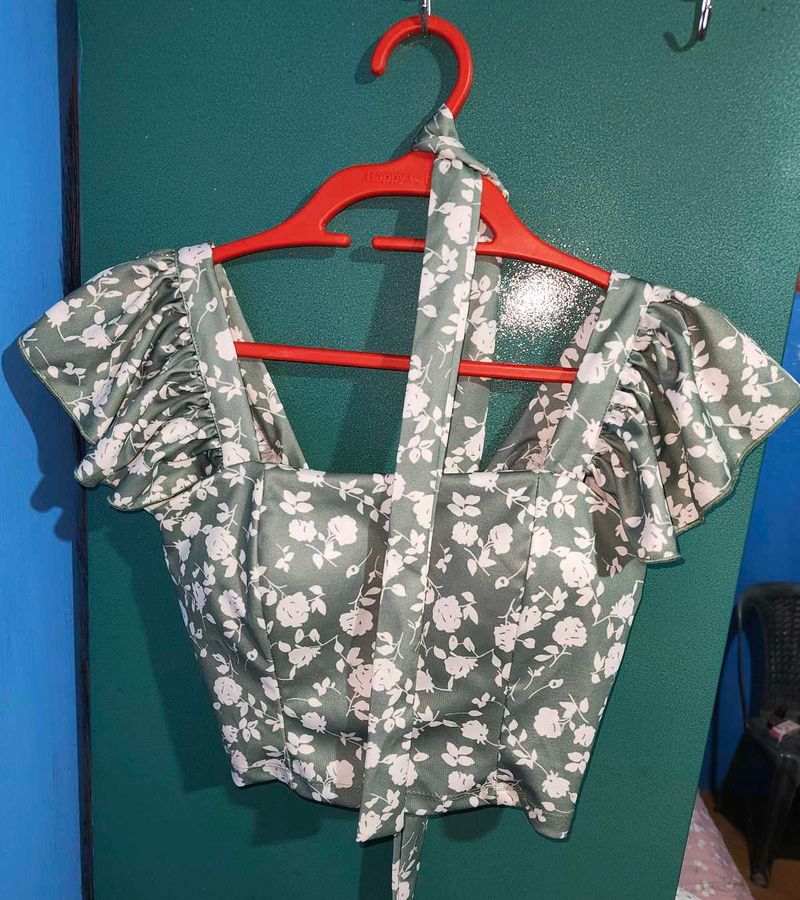 Floral Tie-Up Crop Top