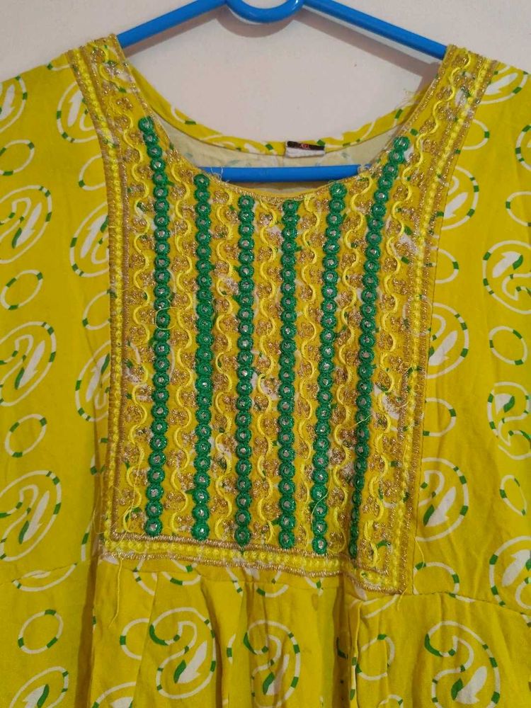 Kurta Set Beutiful Pure cotton Yellow Green Colo
