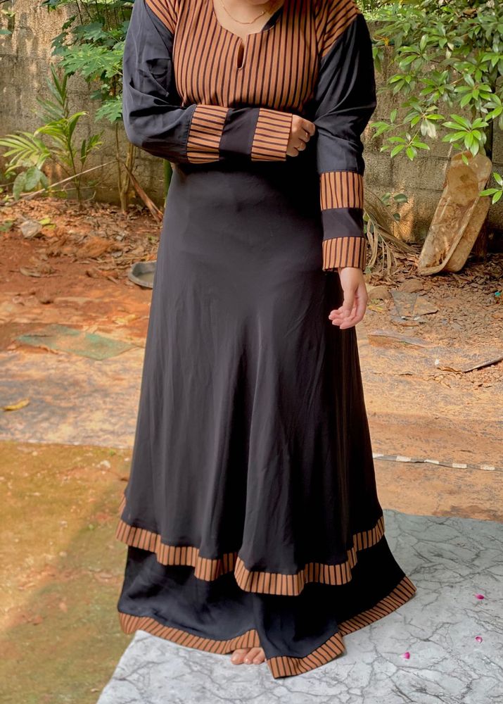 Elegant modern abaya