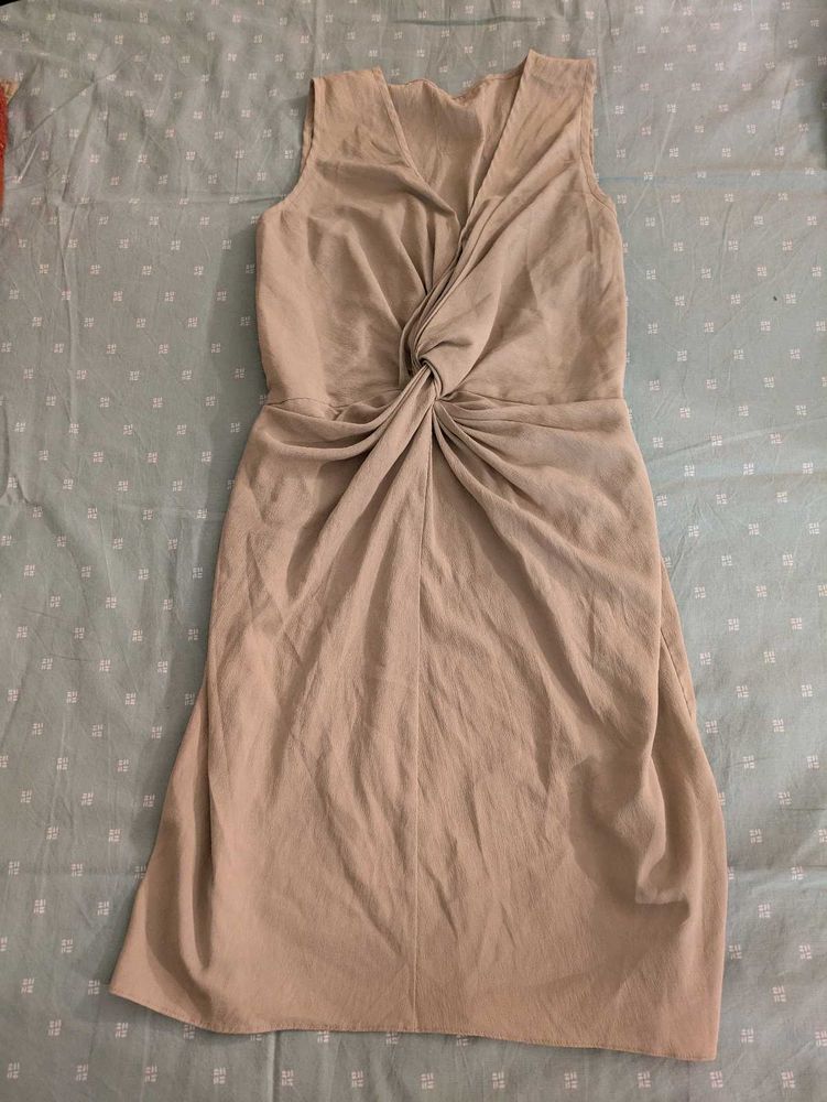 Knotted Sleeveless Dress