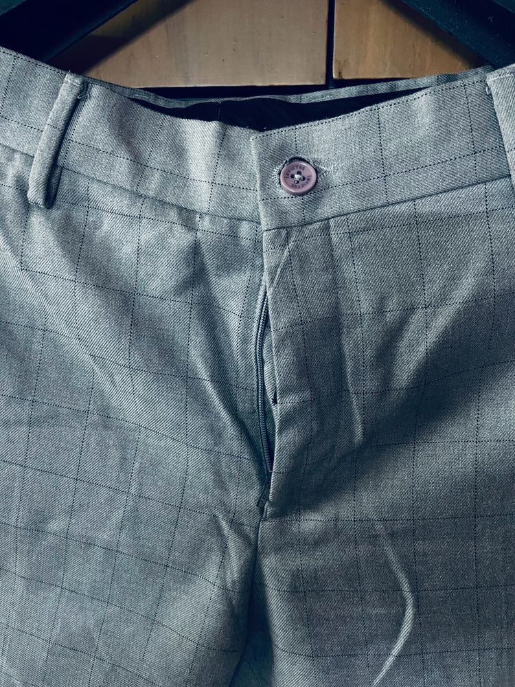 INVICTUS Formal Trousers