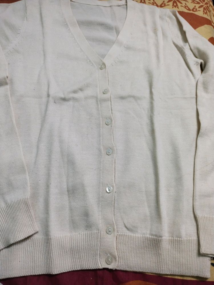 Skiwi Sweater Style Blouse