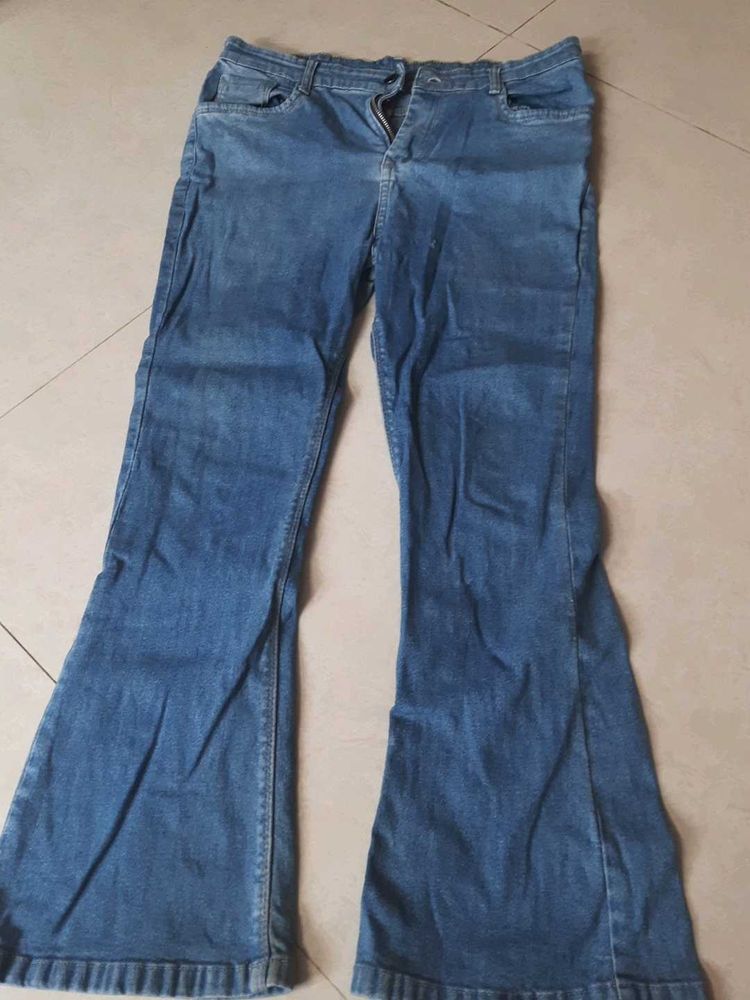 Flare Jeans - Retro Style