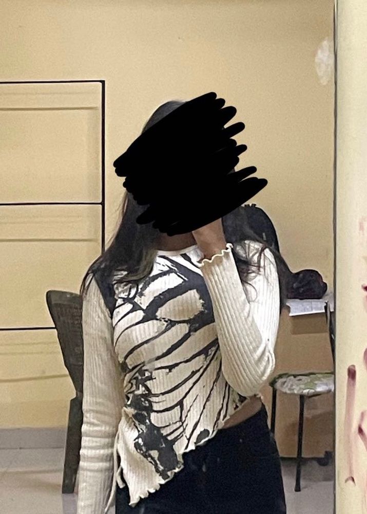 Trendy Graphic Print Long Sleeve Top