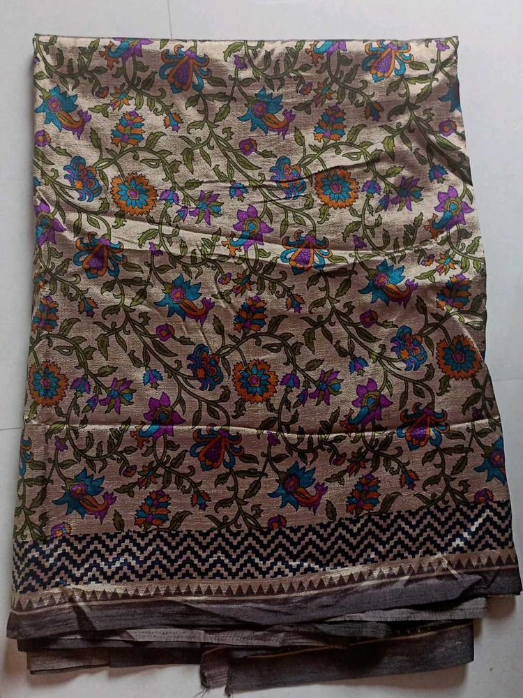 Beautiful Crepe Saree With Blouse