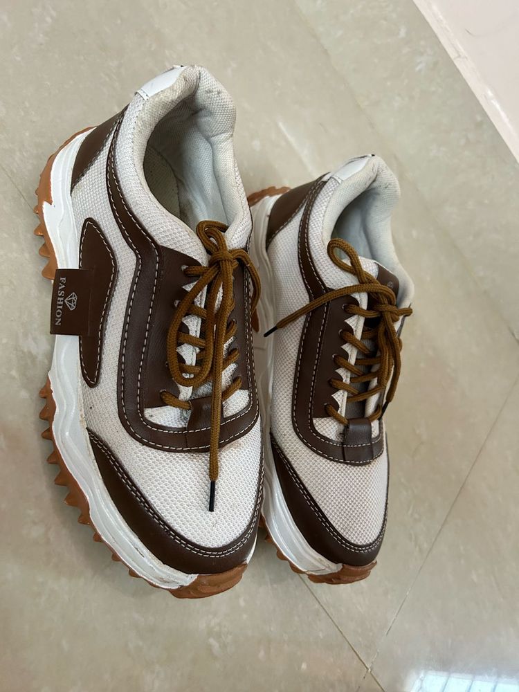 Sport Shoes
