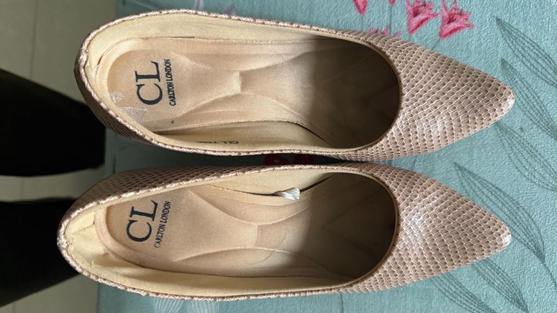 Stilettos Up For Grabs- Extremely cheap Price