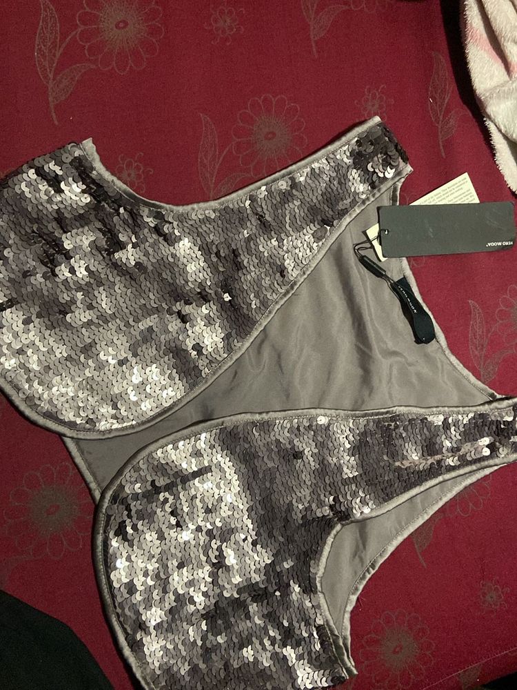 Vero Moda Sequin Waistcoat/ shrug Size ‘L’