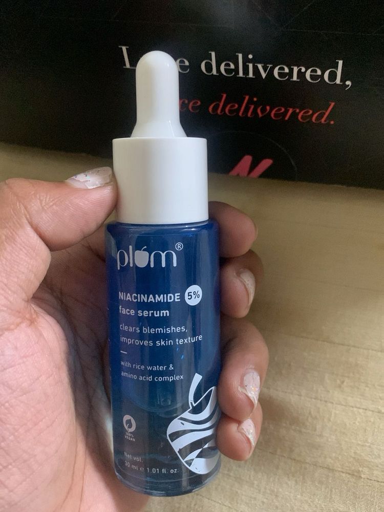 Plum Niacinamide Face Serum