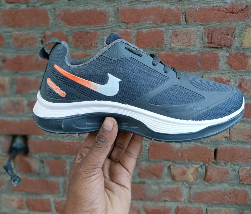 Nike Guide 10 Running Shoe