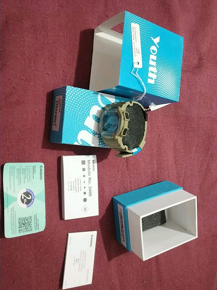 Casio Youth W737