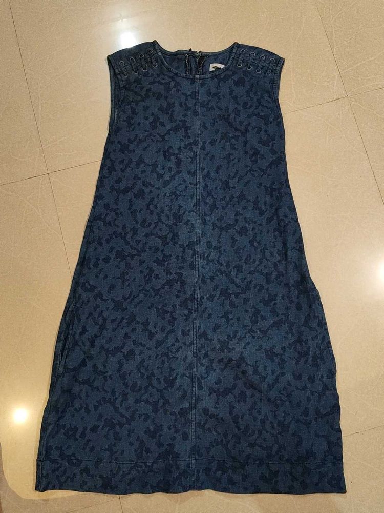 Denim Sleeveless Dress With Pockets