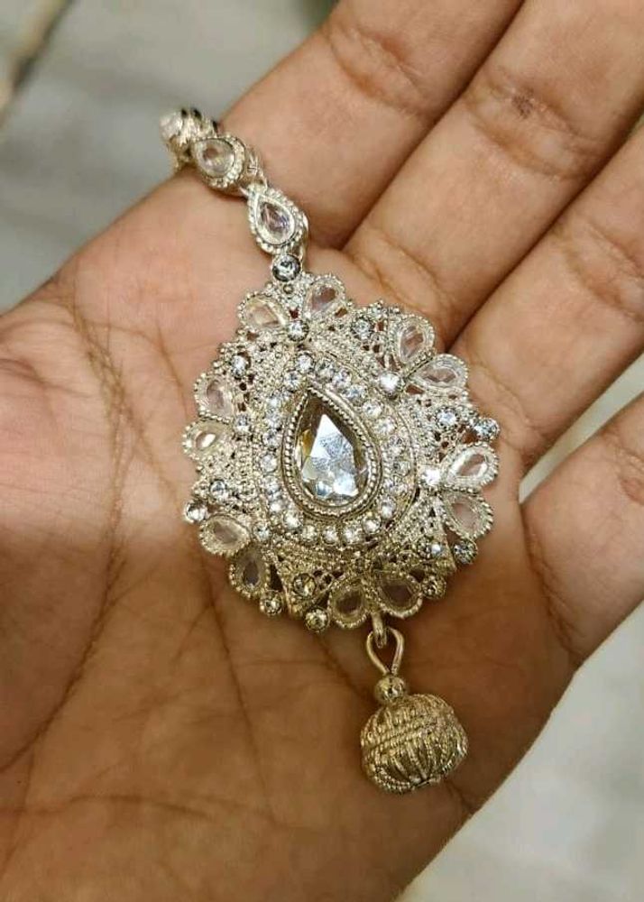 Elegant Silver Maang Tikka