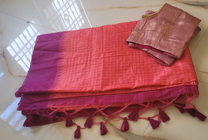 Peach Saree With Blouse