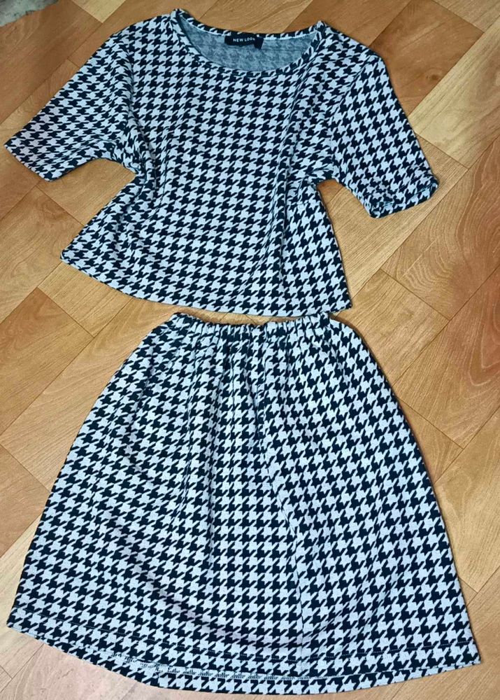 Trendy Top &amp; Flared Skirt Combo For Kids