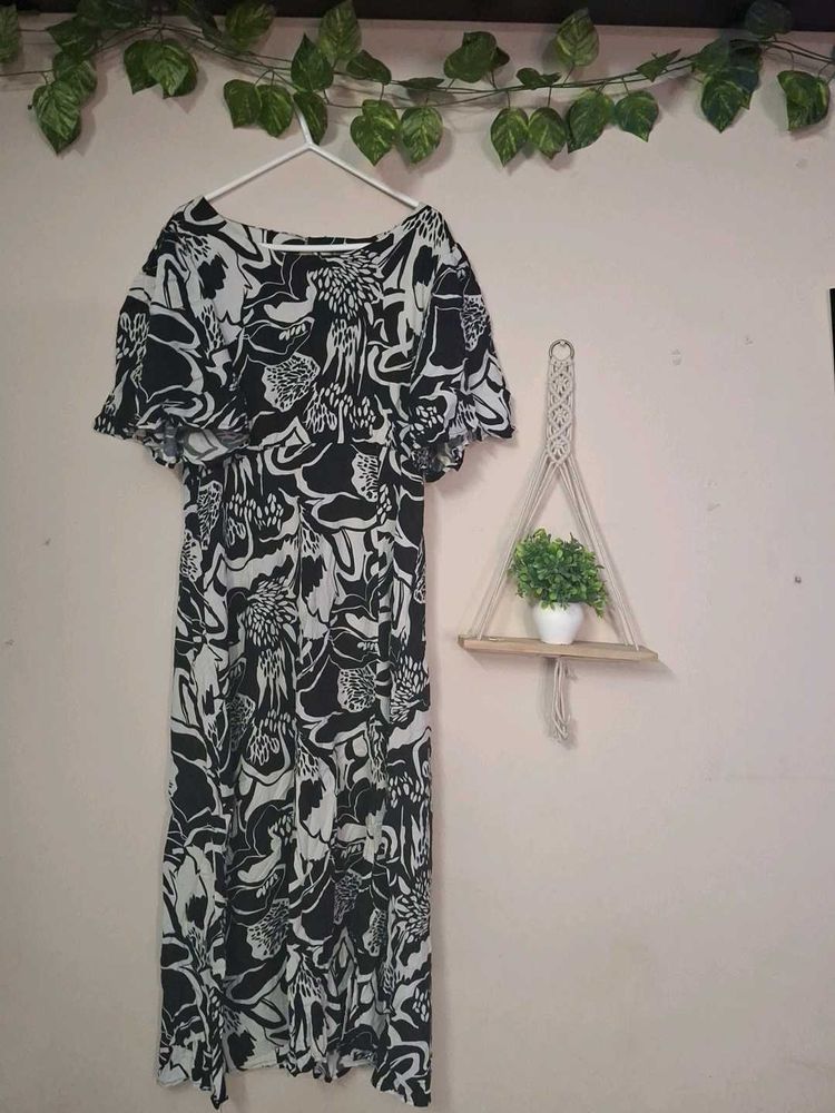 Aline Black And White Dress