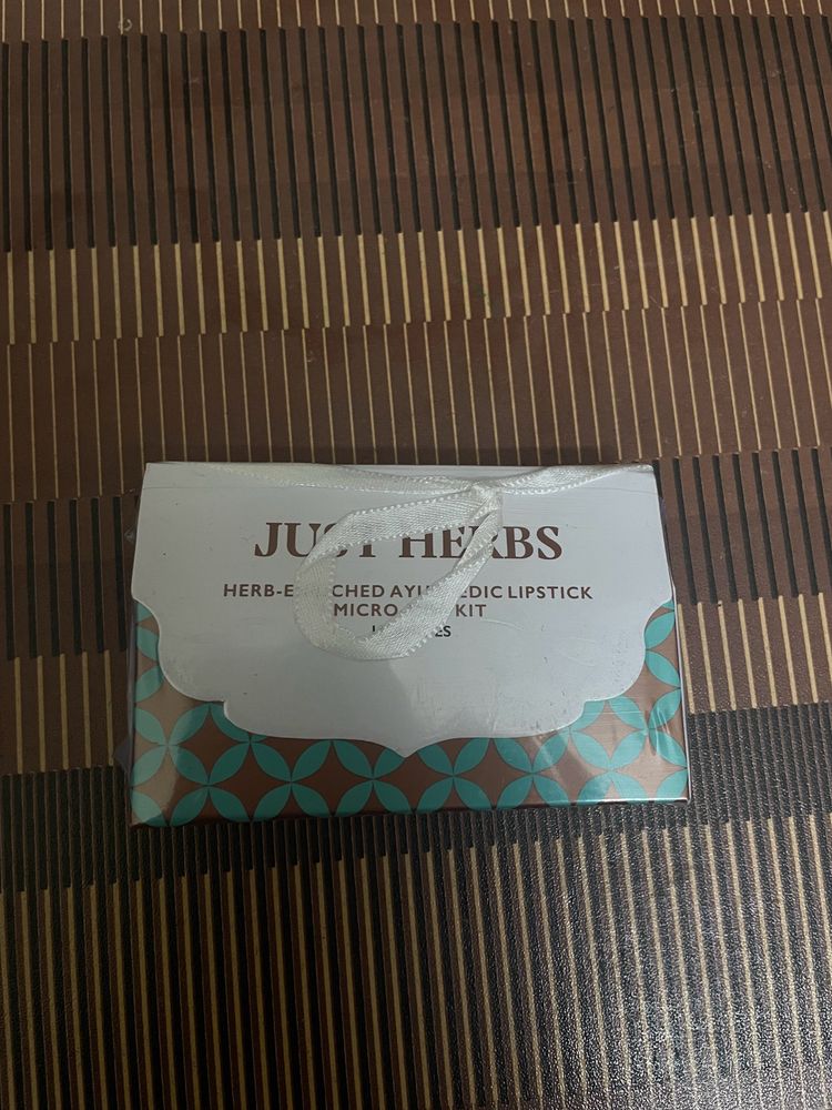 JUST HERBS LIPSTICK KIT