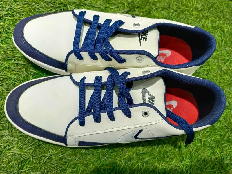 Nike Sneakers - Casual Style