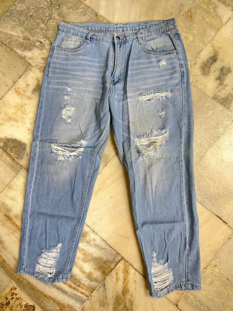 Ripped boyfriend fit denim