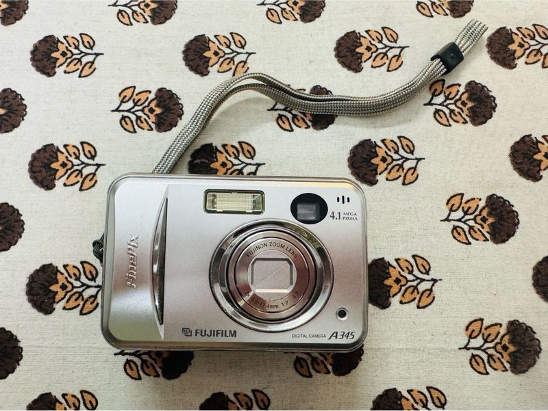 Fujifilm FinePix A345 - 4.1MP Digital Camera