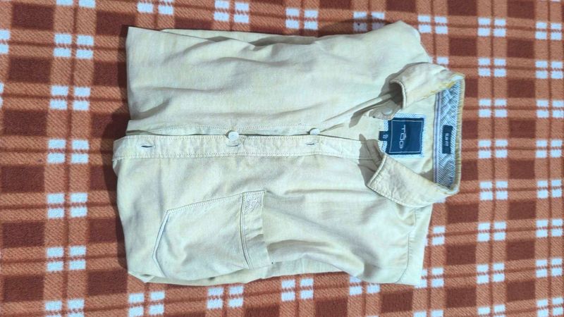 T-Box Casual Shirt with blue bandi