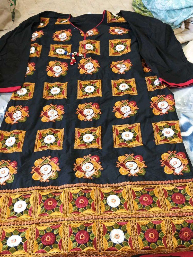 Kurti Ambroidary
