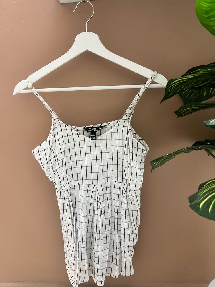 White Sleeveless Tunic Top