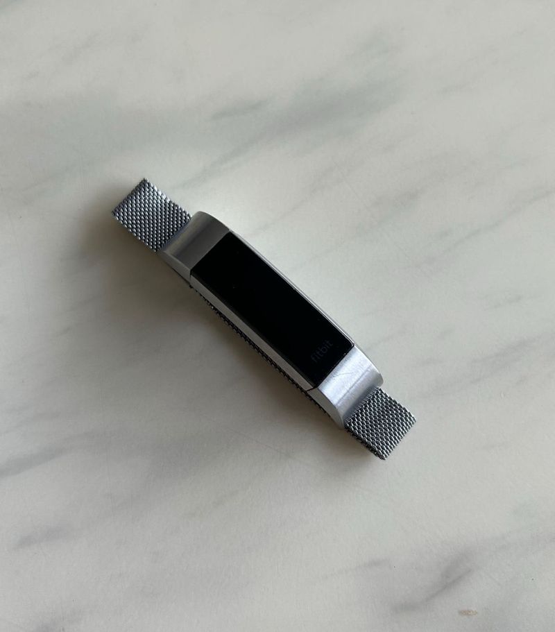 Fitbit Alta(Not Working)!